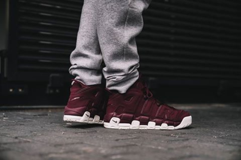 Nike Air More Uptempo 96 QS Bordeaux 921949 600 Grailify